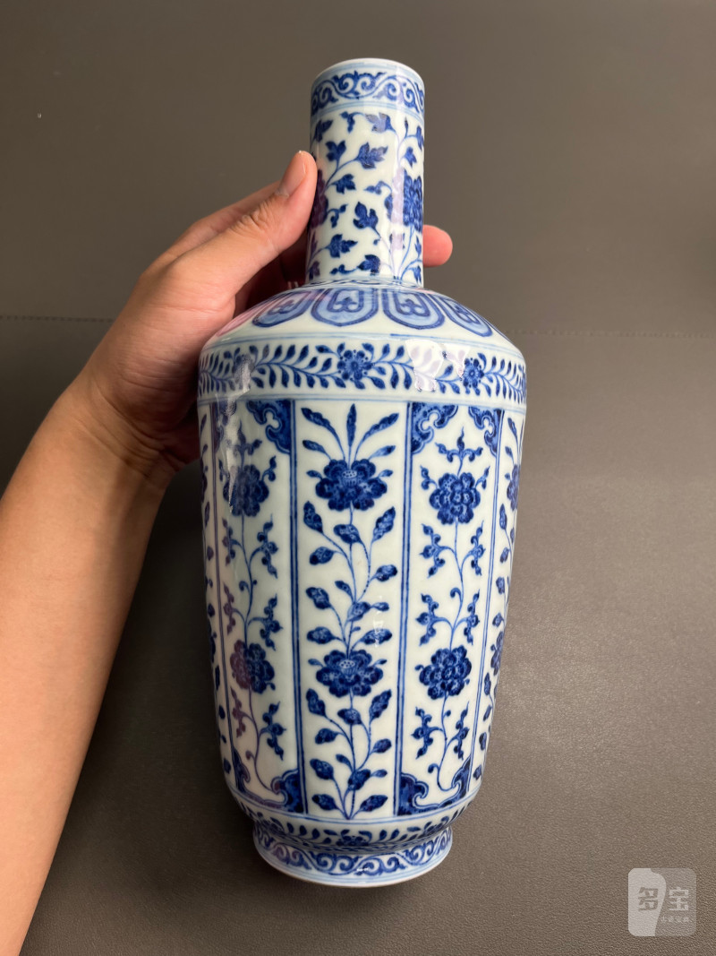 清乾隆  青花花卉纹棒槌瓶 - 图5